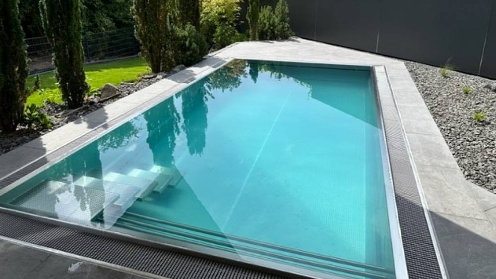 Edelstahlpool